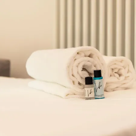 아파트 Youhosty - Monforte 13 밀라노